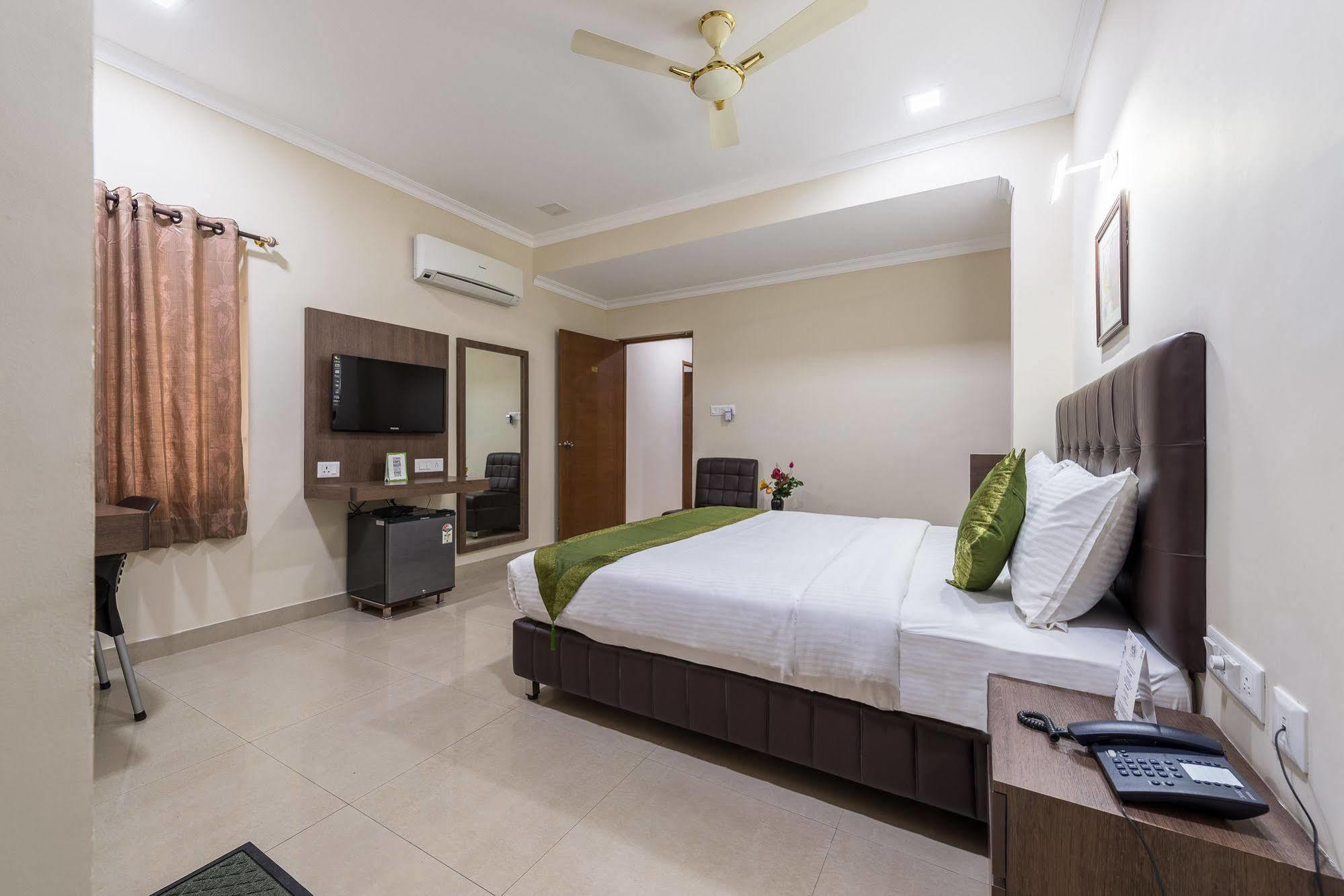 Hotel Mount Kailash Suites Chennai Zewnętrze zdjęcie